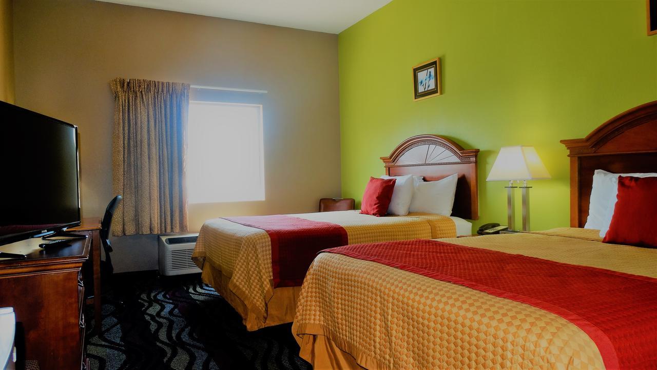 Claxton Oak Tree Inn & Suites מראה חיצוני תמונה