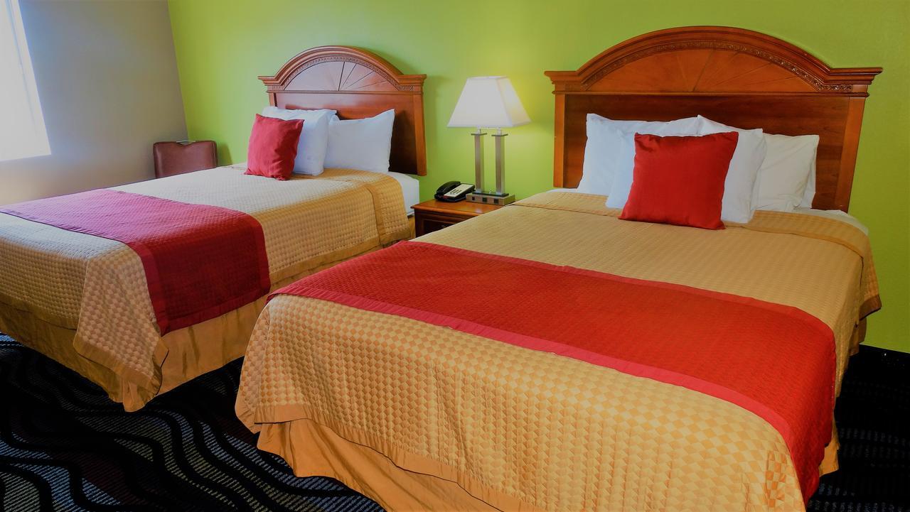 Claxton Oak Tree Inn & Suites מראה חיצוני תמונה